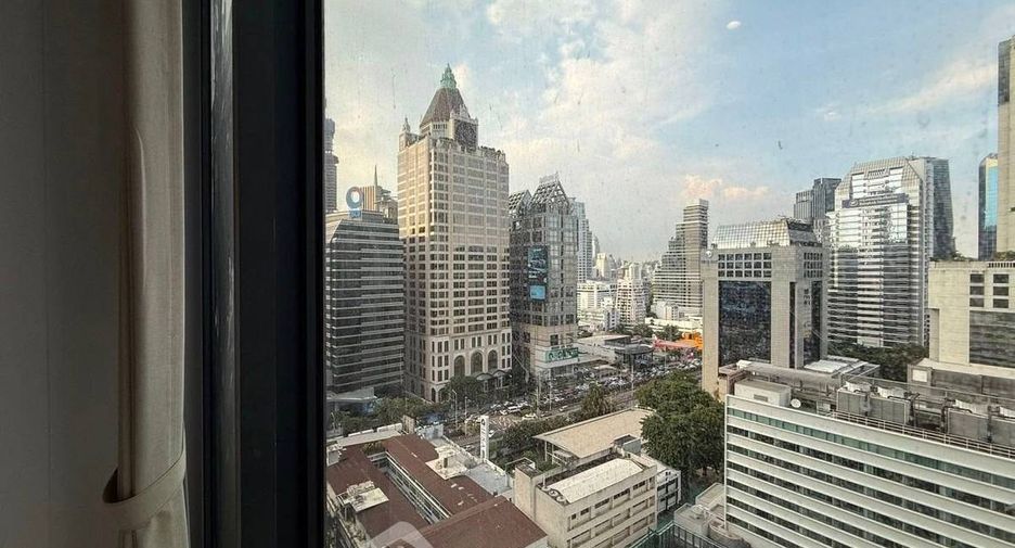For rent 3 bedrooms condo in Sathon, Bangkok