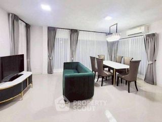 出租 4 卧室 联排别墅 在 Bang Khen, 曼谷