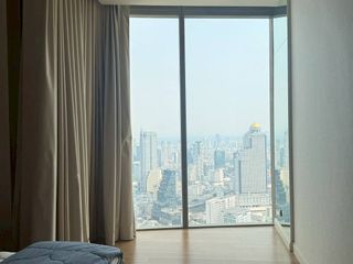 For rent 3 bedrooms condo in Khlong San, Bangkok