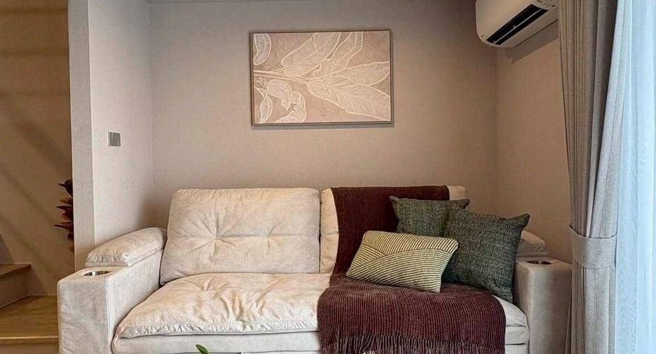 For rent 2 bedrooms condo in Bang Rak, Bangkok
