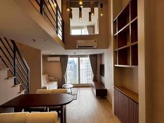 For rent 2 bedrooms condo in Bang Rak, Bangkok