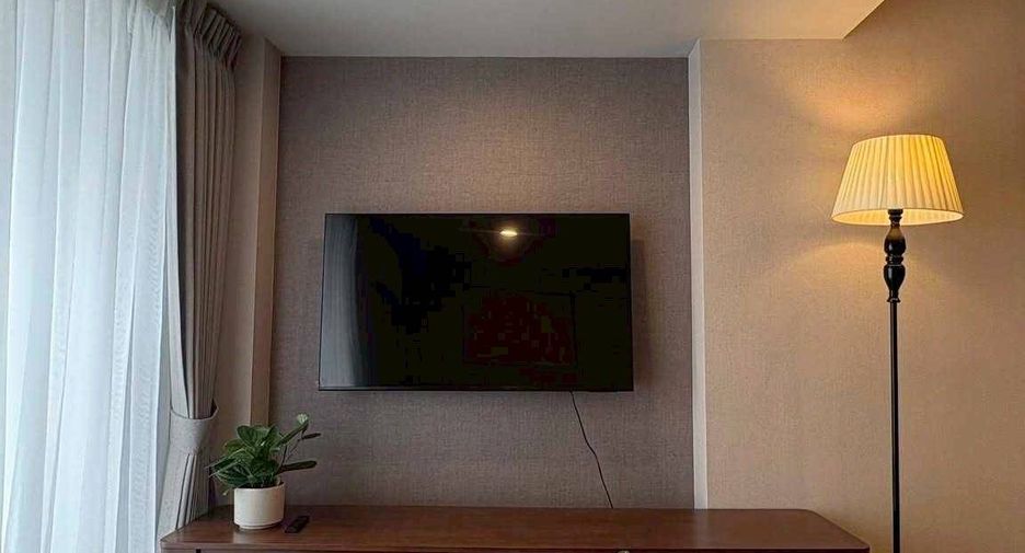 For rent 2 bedrooms condo in Bang Rak, Bangkok