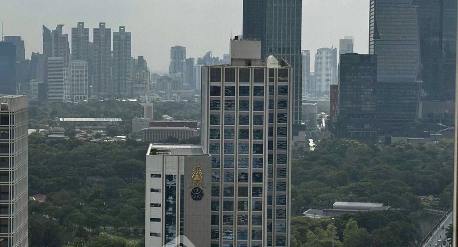 For rent 2 bedrooms condo in Bang Rak, Bangkok