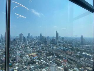 For rent 3 bedrooms condo in Bang Rak, Bangkok