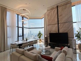 For rent 3 bedrooms condo in Bang Rak, Bangkok