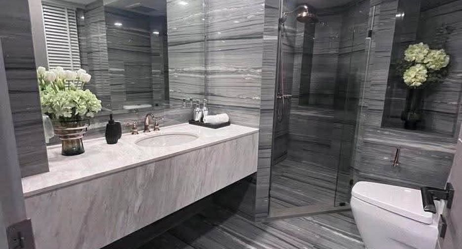 For rent 3 bedrooms condo in Watthana, Bangkok
