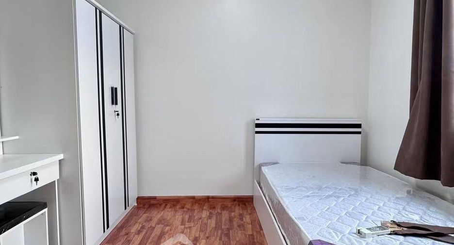 Reihenhaus zur Miete mit 3 Zimmer in Phra Khanong, Bangkok