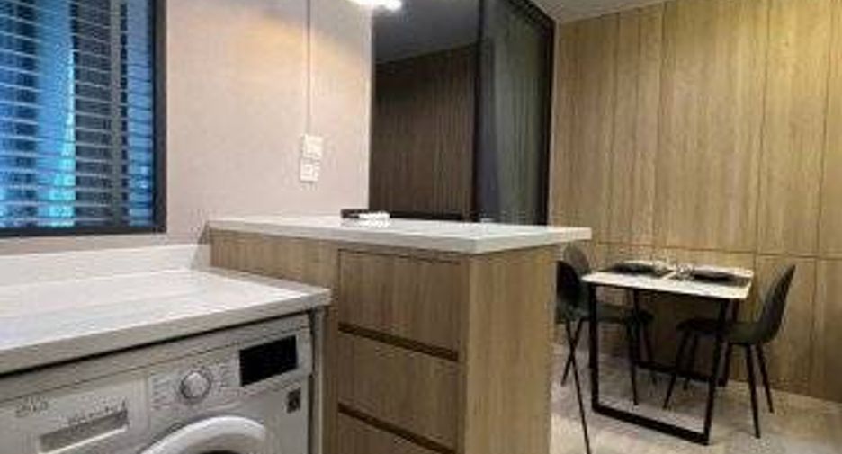For rent 1 bed condo in Pathum Wan, Bangkok