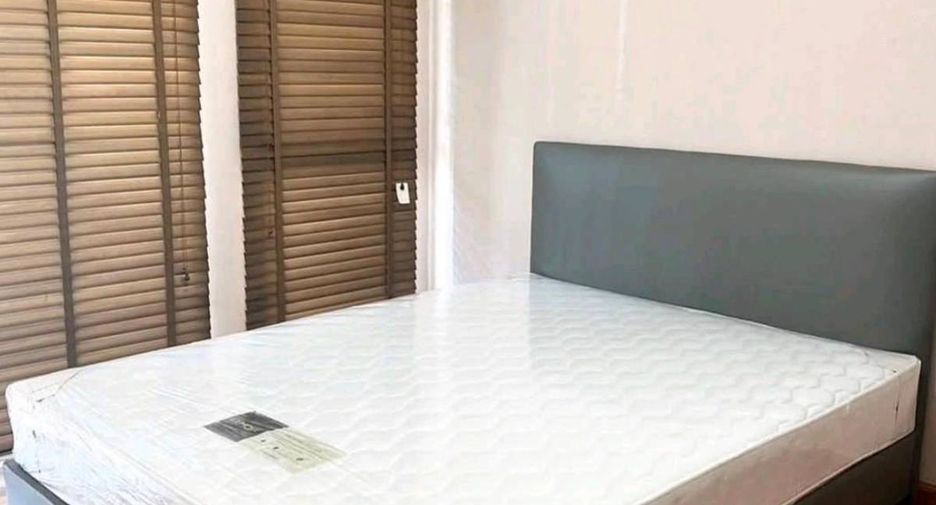 Reihenhaus zur Miete mit 3 Zimmer in Phra Khanong, Bangkok