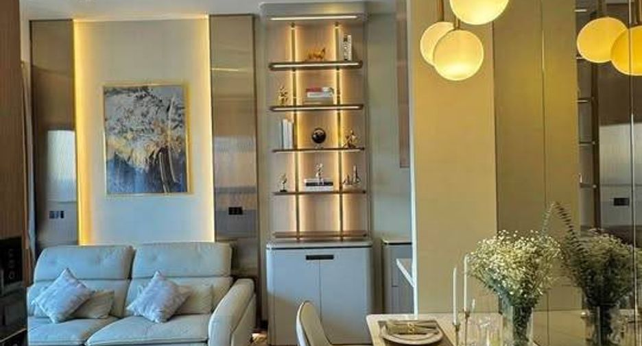 For rent 2 bedrooms condo in Watthana, Bangkok