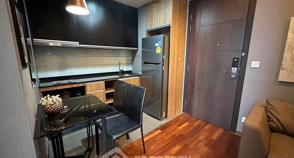 For rent 1 bed condo in Pathum Wan, Bangkok