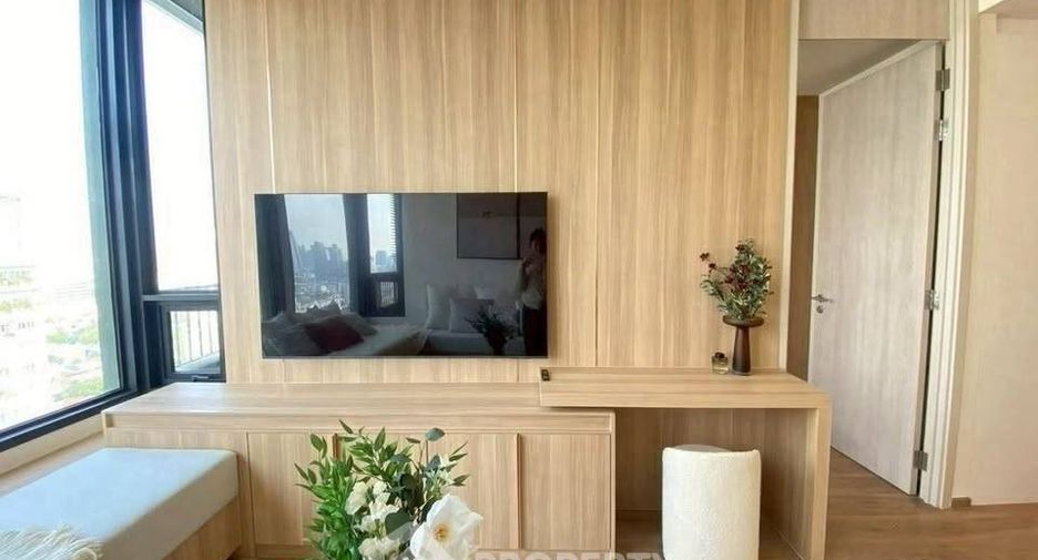 For rent 2 bedrooms condo in Watthana, Bangkok