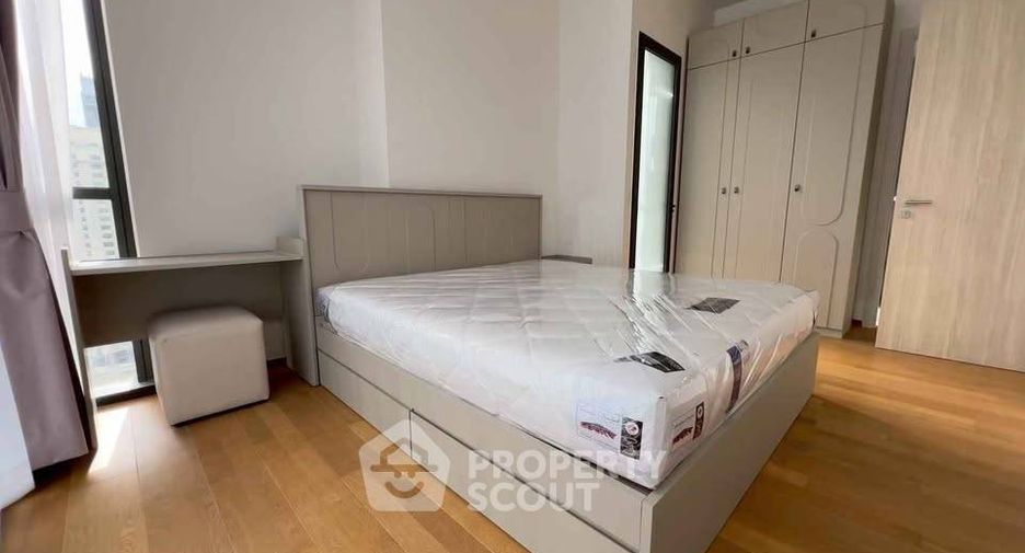 For rent 2 bedrooms condo in Pathum Wan, Bangkok