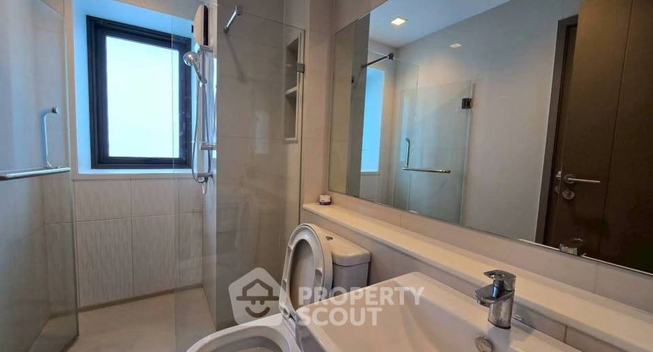 For rent 2 bedrooms condo in Huai Khwang, Bangkok