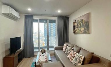 Condo en alquiler de 2 habitaciones en Phra Khanong, Bangkok
