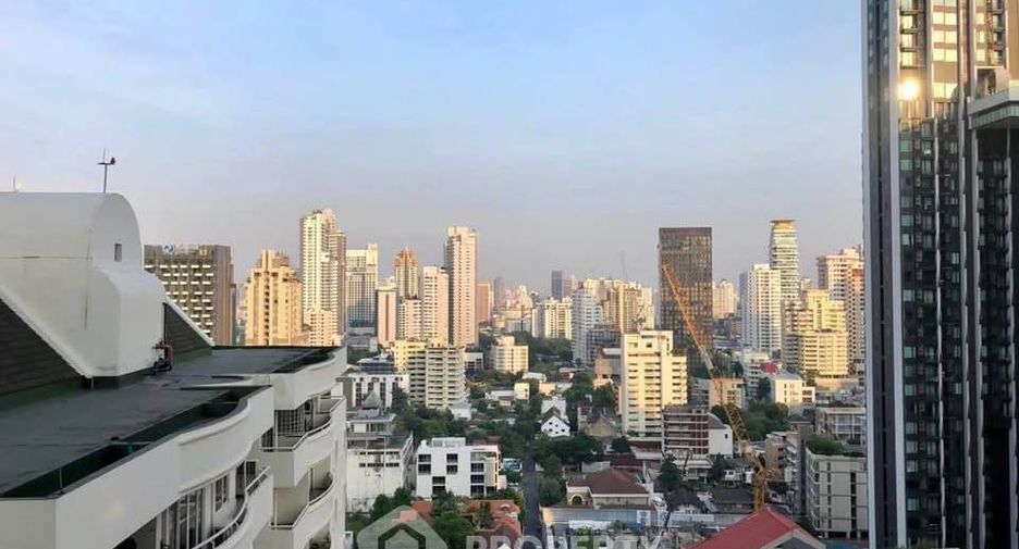 For rent 2 bedrooms condo in Khlong Toei, Bangkok