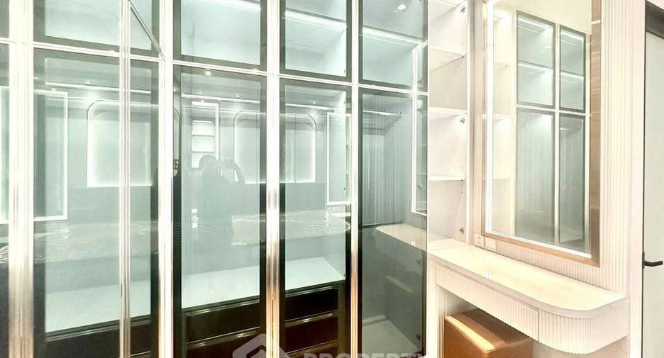 For rent 1 bed condo in Sathon, Bangkok