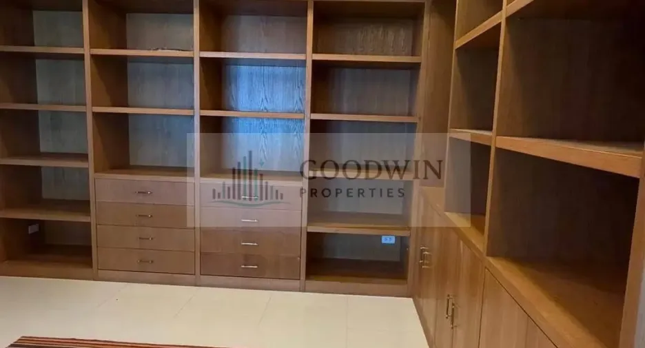 Condo en alquiler de 2 habitaciones en Pratumnak, Pattaya