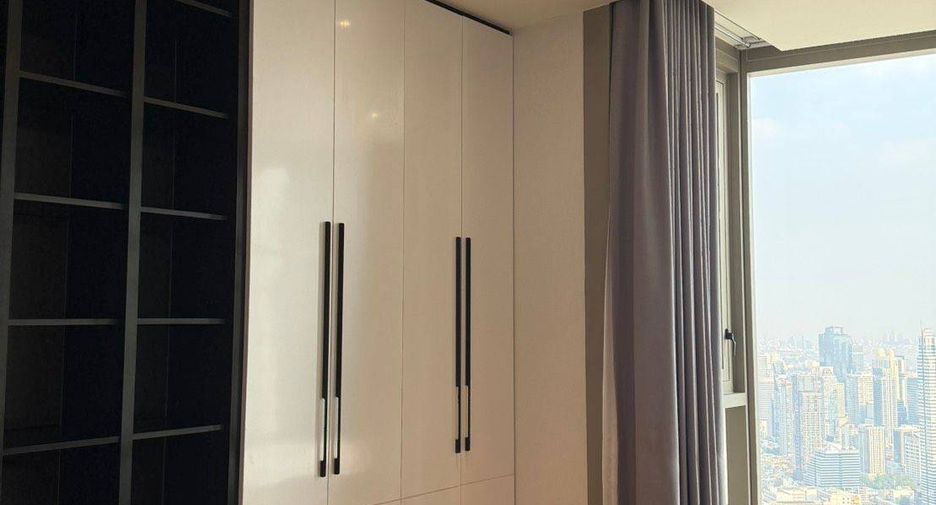 Condo en alquiler de 3 habitaciones en Khlong San, Bangkok