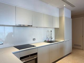 For rent 3 bedrooms condo in Khlong San, Bangkok