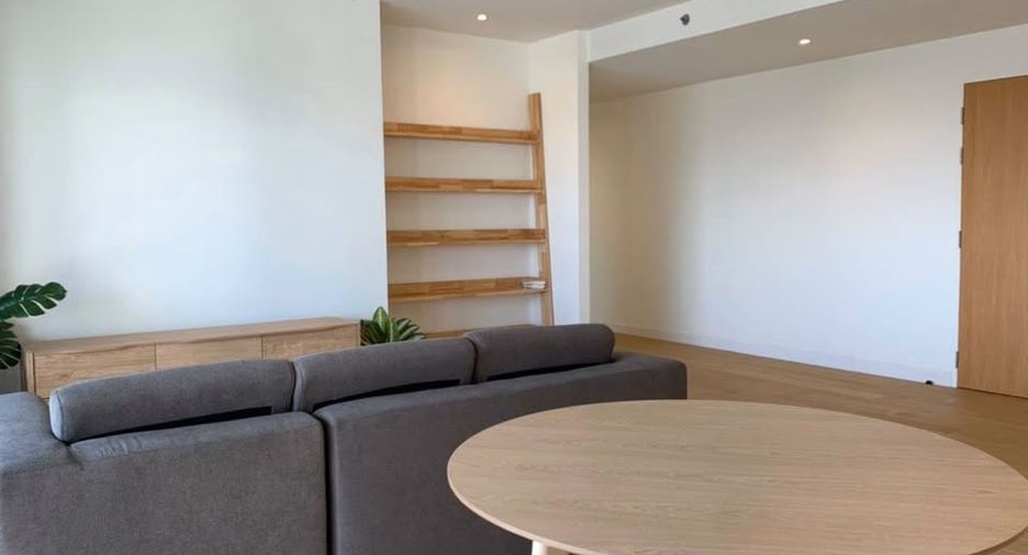 For rent 2 bedrooms condo in Sathon, Bangkok