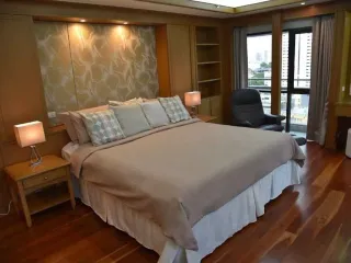 For rent 4 bedrooms condo in Sathon, Bangkok