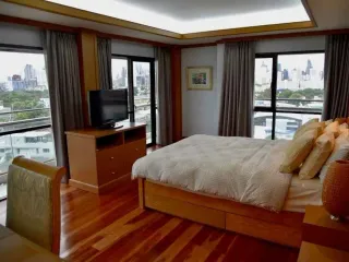 For rent 4 bedrooms condo in Sathon, Bangkok