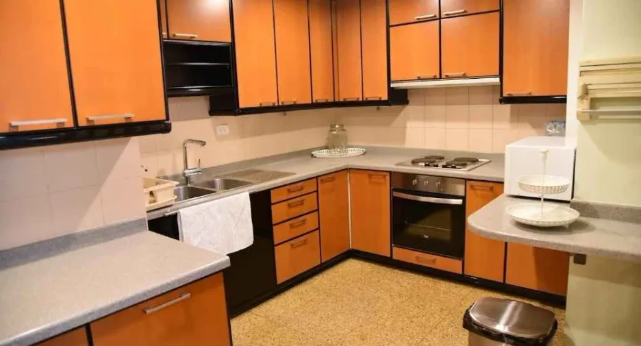 For rent 4 bedrooms condo in Sathon, Bangkok