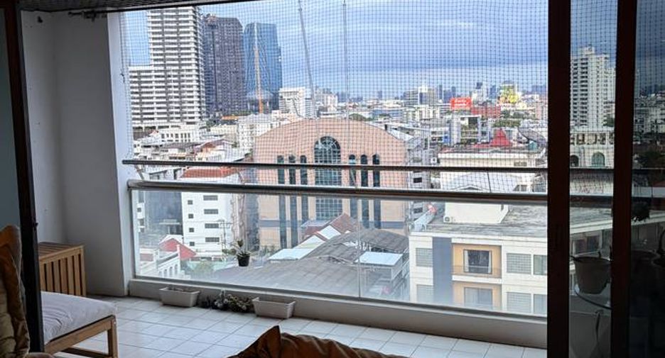 For rent 2 bedrooms condo in Sathon, Bangkok