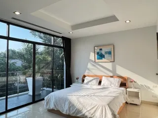 For sale 8 bedrooms villa in Bang Lamung, Chonburi