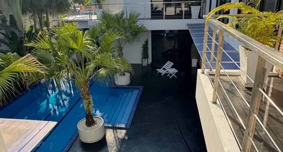 For sale 8 bedrooms villa in East Pattaya, Pattaya
