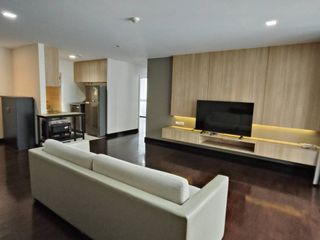 For rent 2 bedrooms apartment in Watthana, Bangkok