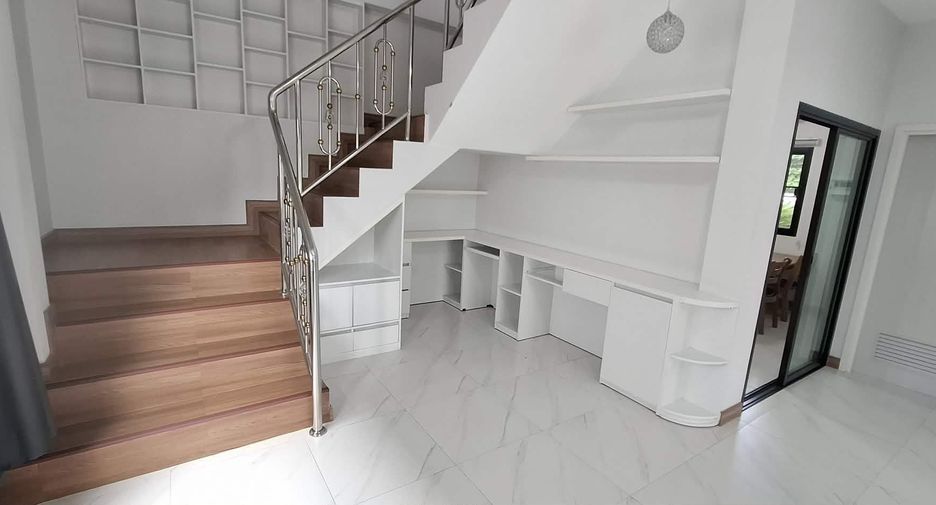 For rent 3 bedrooms house in Saraphi, Chiang Mai