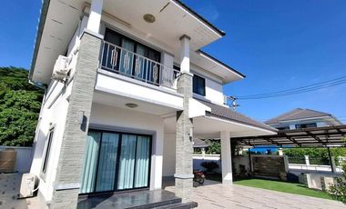 For rent 3 bedrooms house in Saraphi, Chiang Mai