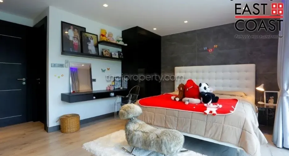 For rent and for sale 6 bedrooms house in Bang Lamung, Chonburi