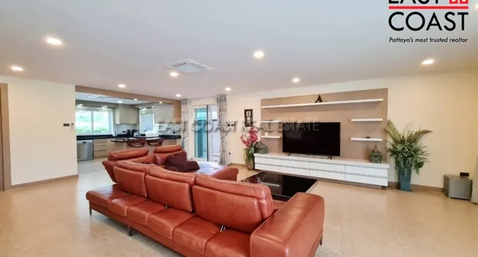 For rent and for sale 4 bedrooms house in Bang Lamung, Chonburi