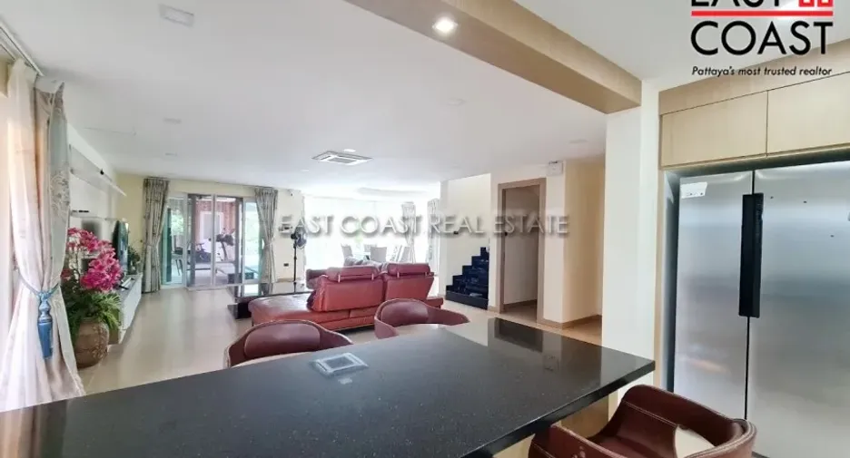 For rent and for sale 4 bedrooms house in Bang Lamung, Chonburi