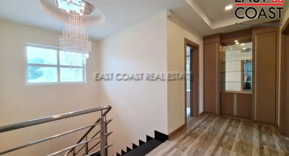 For rent and for sale 4 bedrooms house in Bang Lamung, Chonburi