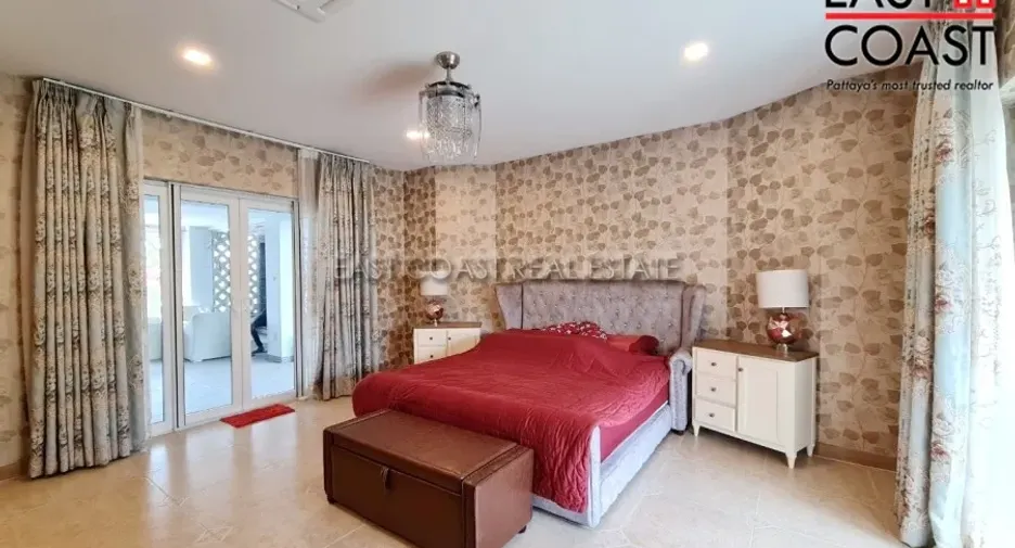 For rent and for sale 4 bedrooms house in Bang Lamung, Chonburi
