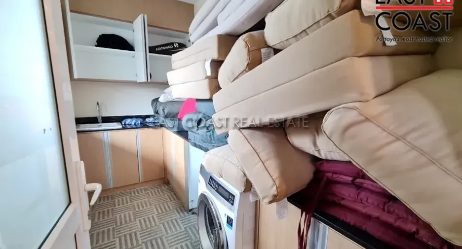 For rent and for sale 4 bedrooms house in Bang Lamung, Chonburi