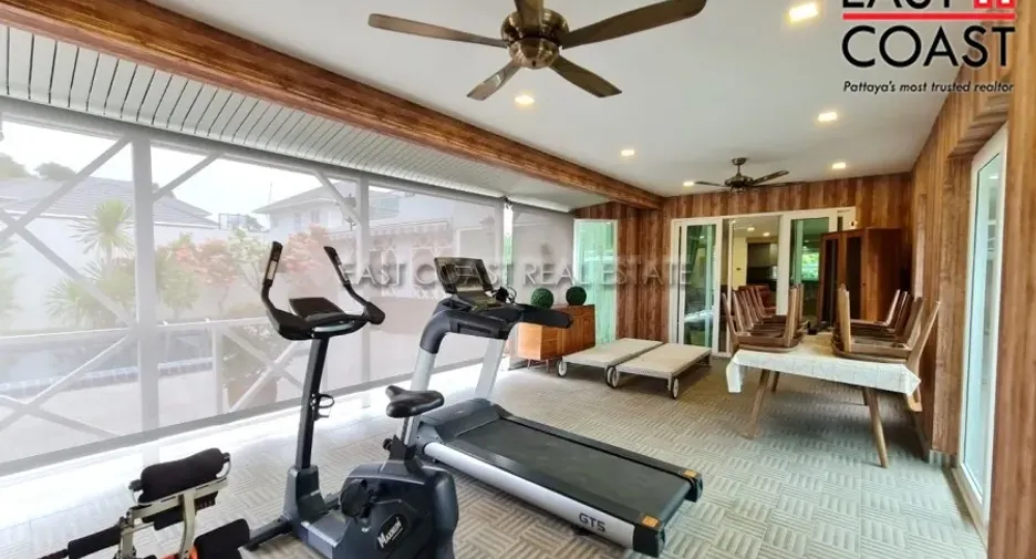 For rent and for sale 4 bedrooms house in Bang Lamung, Chonburi