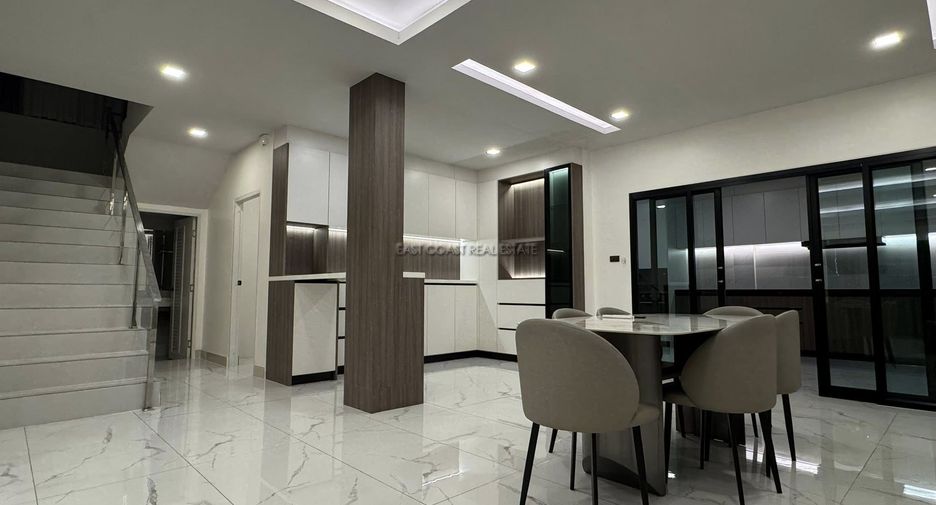 À louer 5 chambres maison à East Pattaya, Pattaya