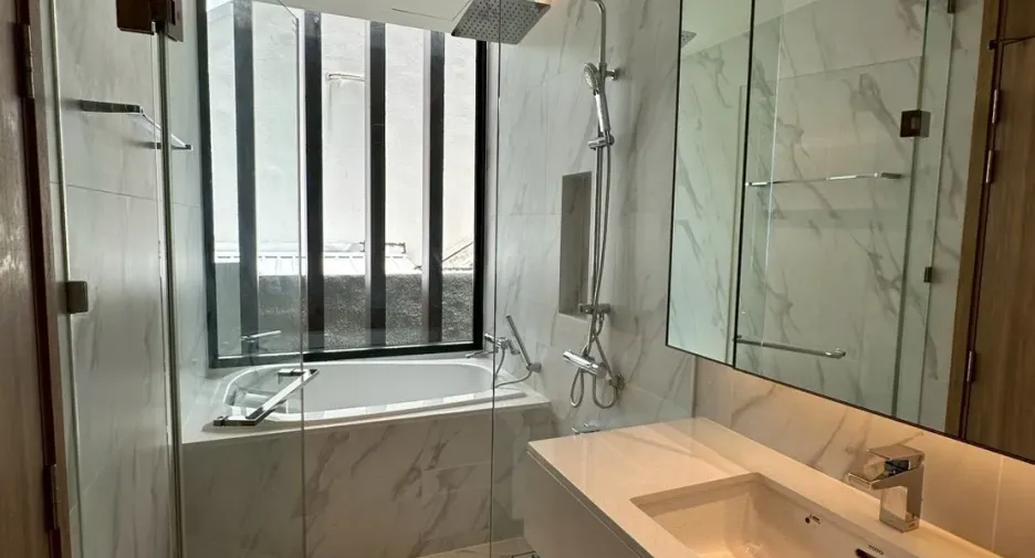 For rent 1 bed condo in Watthana, Bangkok
