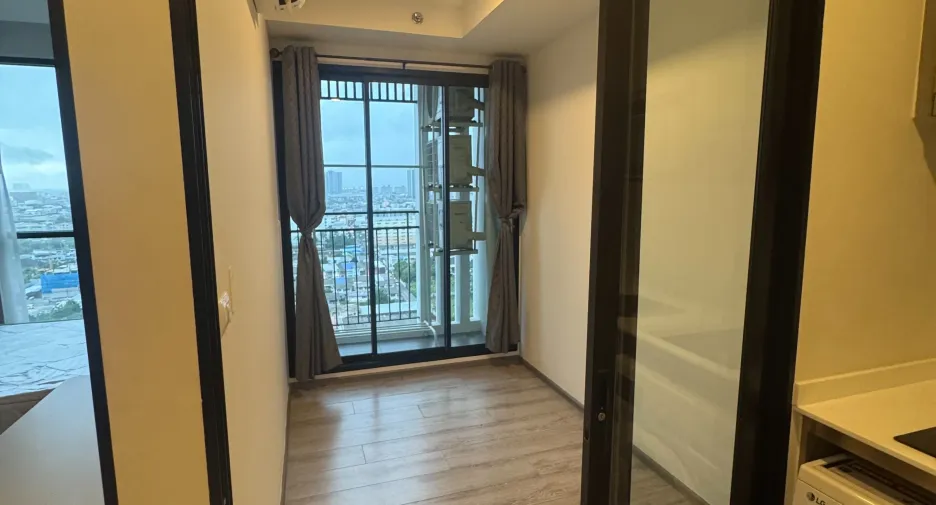 À louer 1 chambre condo à Mueang Samut Prakan, Samut Prakan