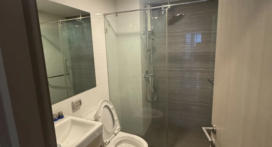 À louer 1 chambre condo à Mueang Samut Prakan, Samut Prakan
