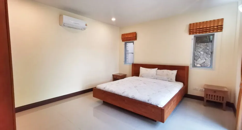 For rent 4 bedrooms villa in Pran Buri, Prachuap Khiri Khan