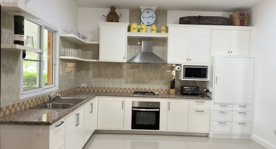For rent 4 bedrooms villa in Pran Buri, Prachuap Khiri Khan