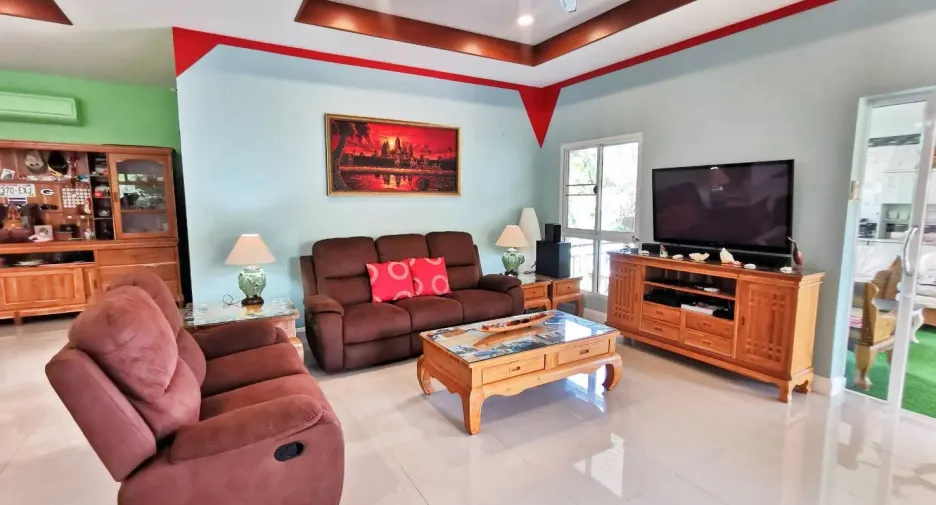For rent 4 bedrooms villa in Pran Buri, Prachuap Khiri Khan