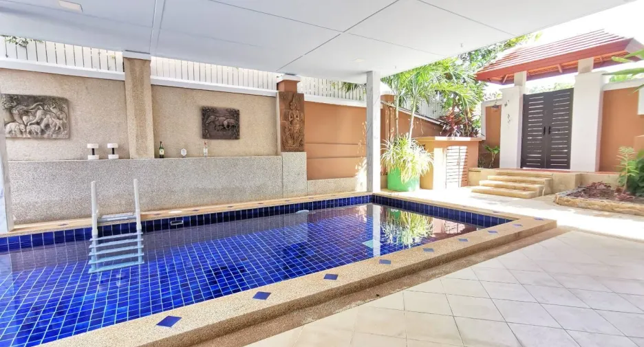 For rent 4 bedrooms villa in Pran Buri, Prachuap Khiri Khan