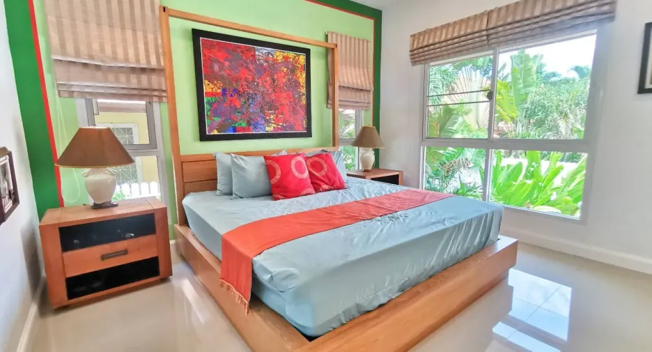 For rent 4 bedrooms villa in Pran Buri, Prachuap Khiri Khan